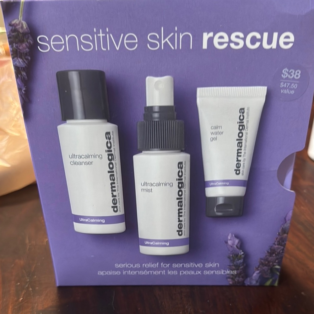 Dermalogica Sensitive Skin Rescue Kit - Purple